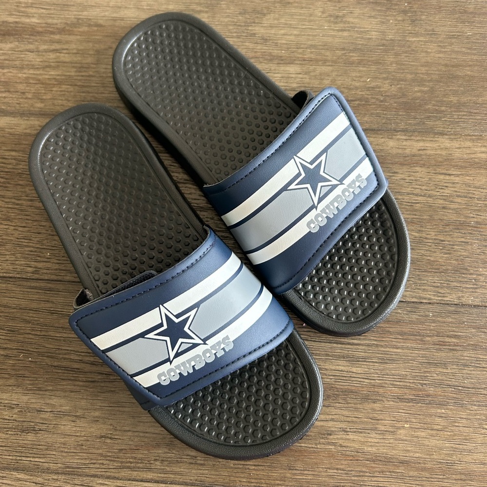 New! Boys Dallas Cowboys slides